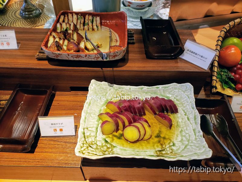 ホテルエルシエント京都の朝食の薩摩揚と薩摩芋煮