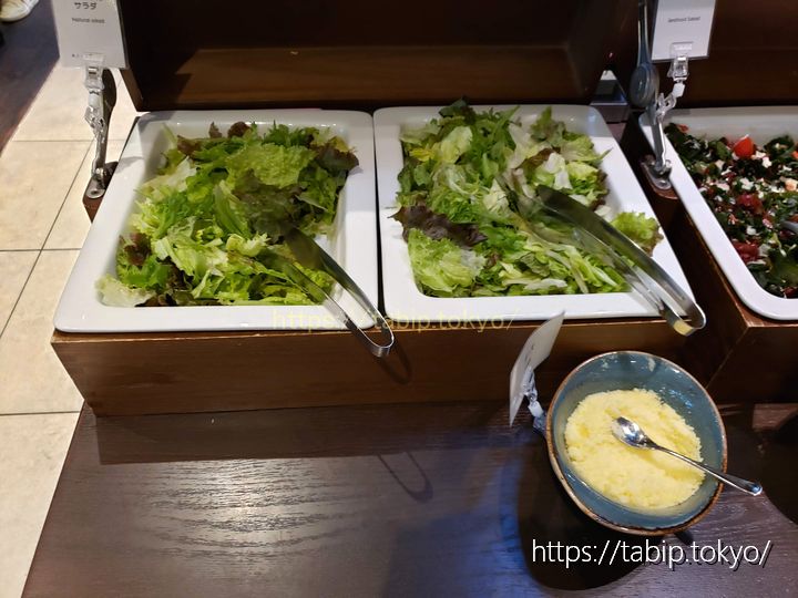 ホテルヴィスキオ大阪の朝食のサラダ