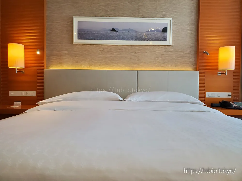 シェラトングランドホテル広島コーナールームのベッド