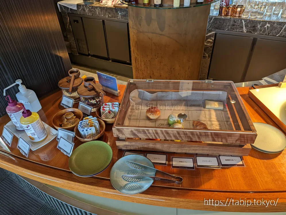 ホテルグランヴィア広島のホテルラウンジのパン