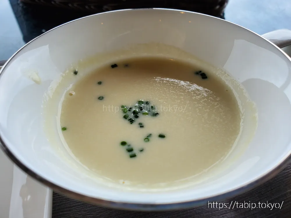 リーガロイヤルホテル広島エグゼクティブフロアの限定朝食のスープ