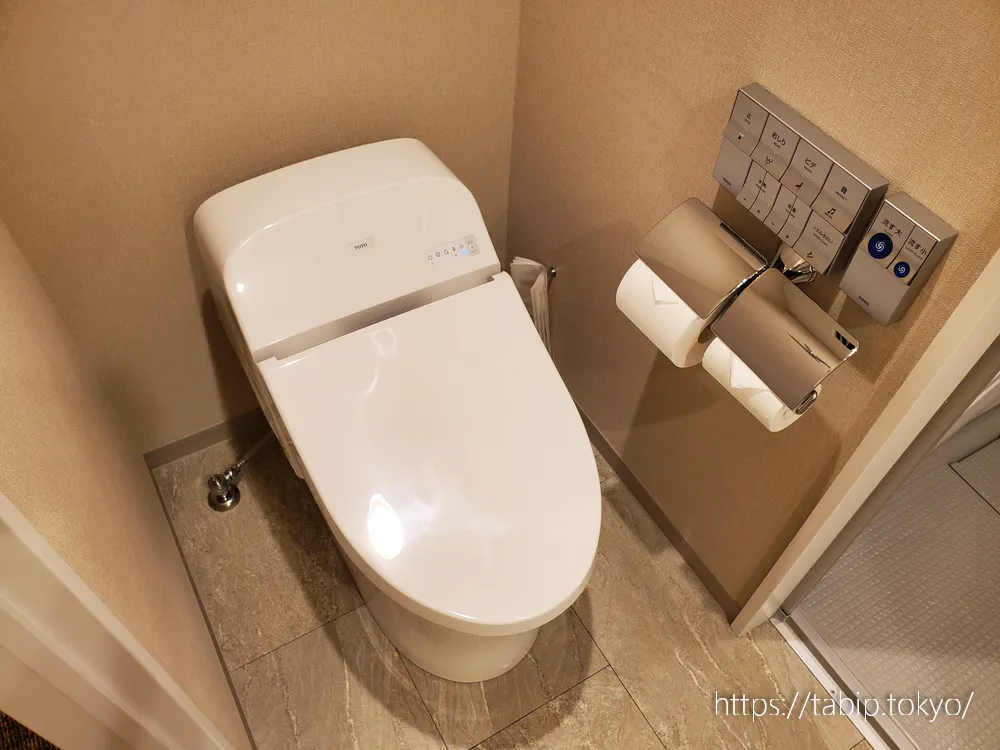 ヴィアイン広島新幹線口のキングルームのウォシュレットトイレ