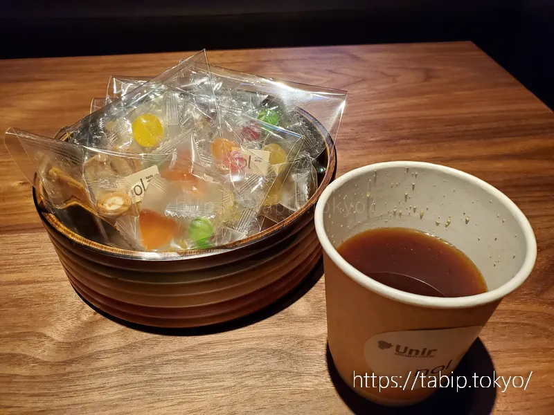 nol kyoto sanjoのラウンジの京菓子
