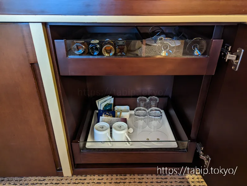 ホテルオークラ京都のダブルルームのグラス類