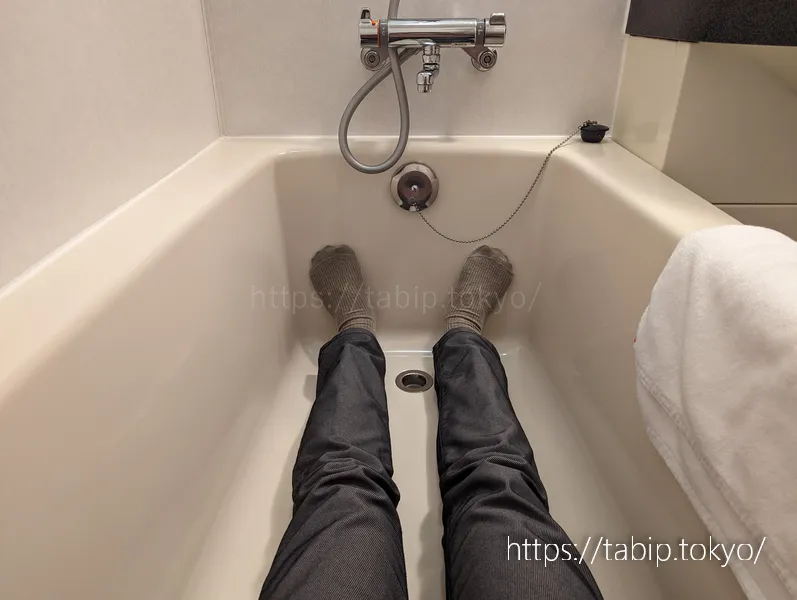 ANAクラウンプラザホテル広島スーペリアツインルームの浴槽に入った写真
