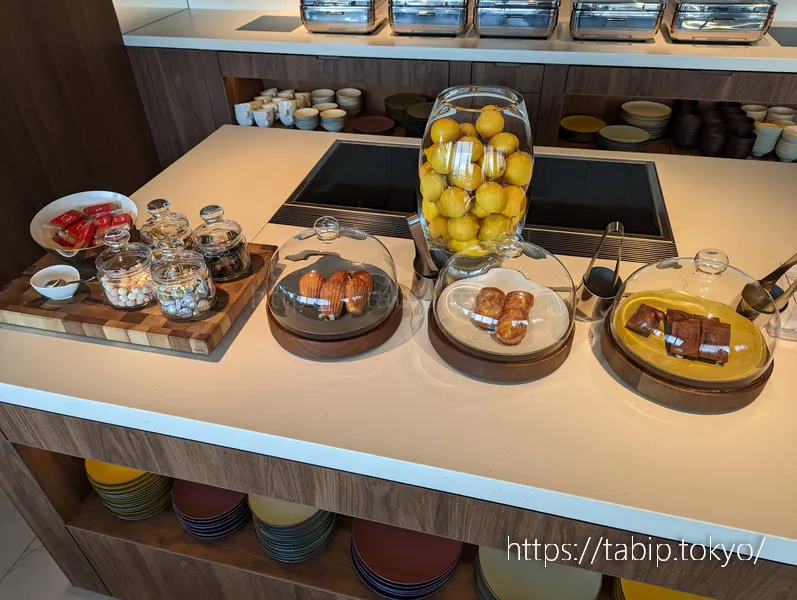ANAクラウンプラザホテル広島のクラブラウンジのお菓子