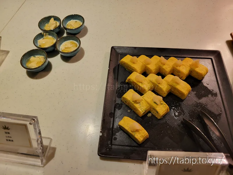 ロイヤルツインホテル京都八条口の朝食の「湯葉」と「だし巻き卵」